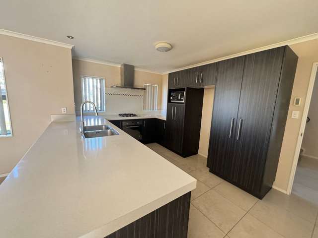 2 Oakhurst Avenue Flat Bush_3