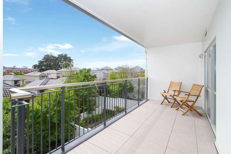 B12/60 Masons Road Oteha_9