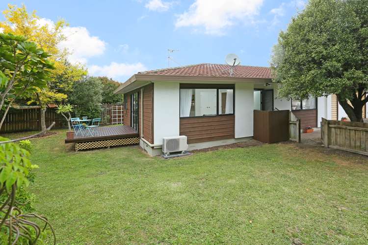 2/5 Septimus Place Henderson_17