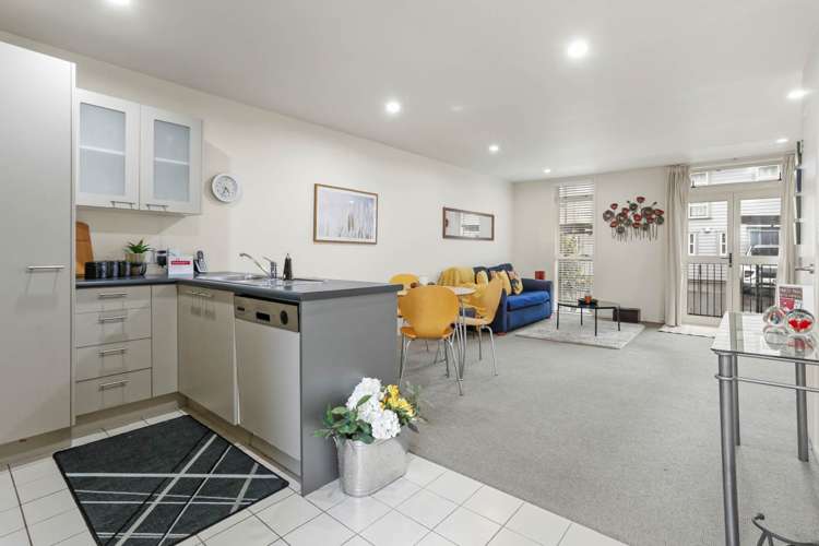 32/2 Cawley Street Ellerslie_7