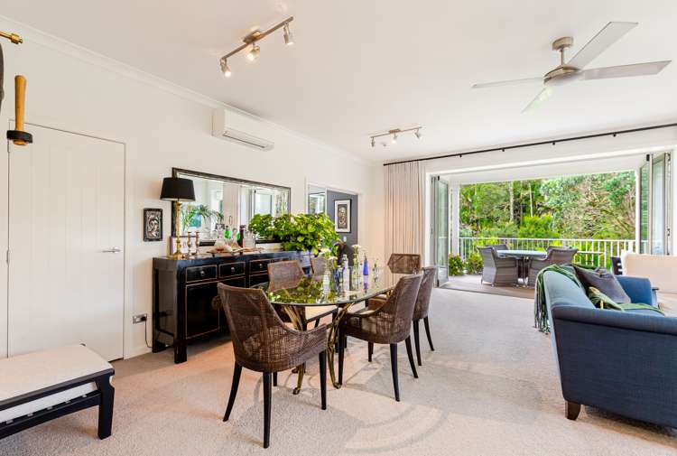 2 Eaves Bush Parade Orewa_16