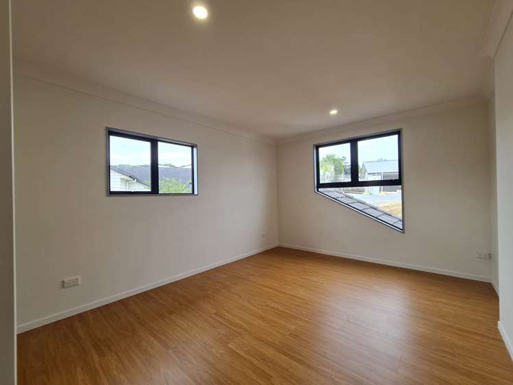 Arrowsmith Drive Flat Bush_15