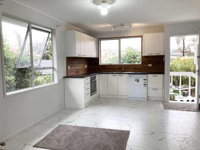 69 Kemp Road Massey_2