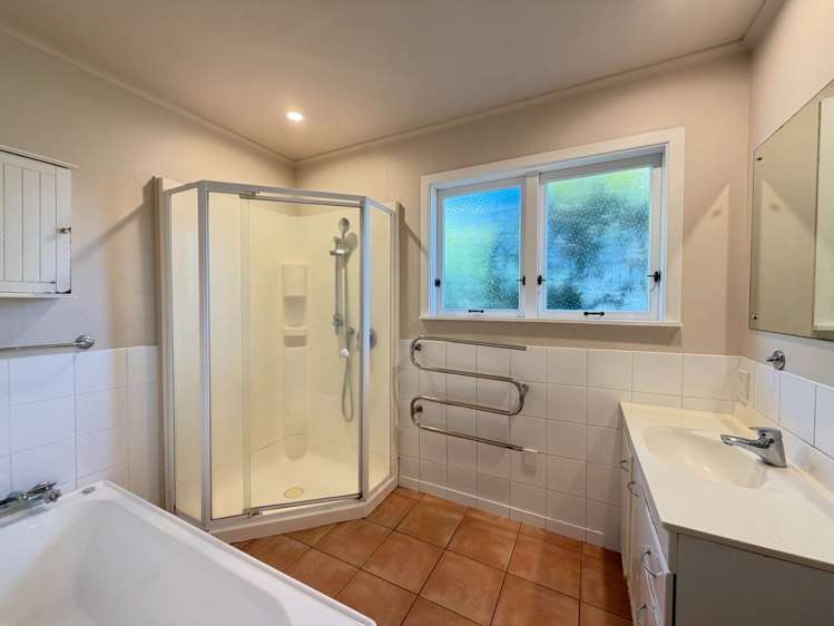 20 Bond Crescent Forrest Hill_9