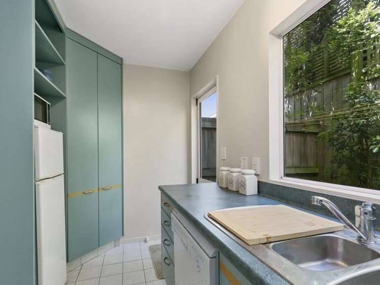 10/20 Thompson Street Mount Cook_7