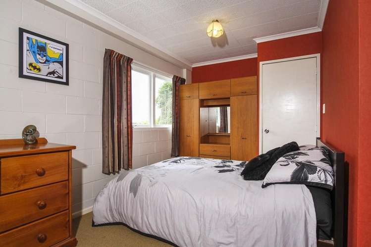 22 Grenada Avenue 10877_16