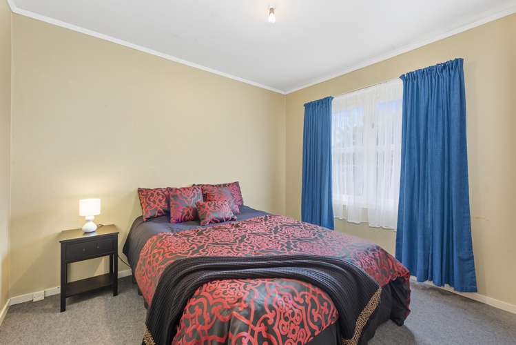 17 California Drive Totara Park_8