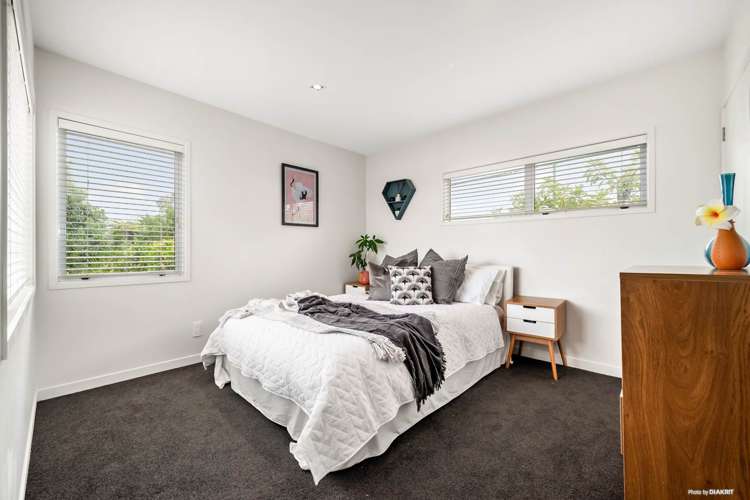 1/86 Seaview Road Castor Bay_13