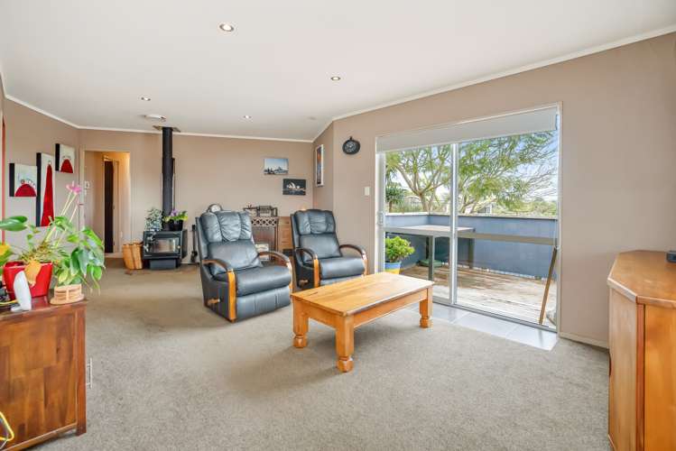 48 Raumati Crescent Onerahi_7