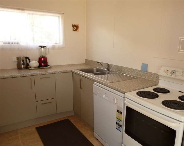 21 West Crescent Te Puru_5