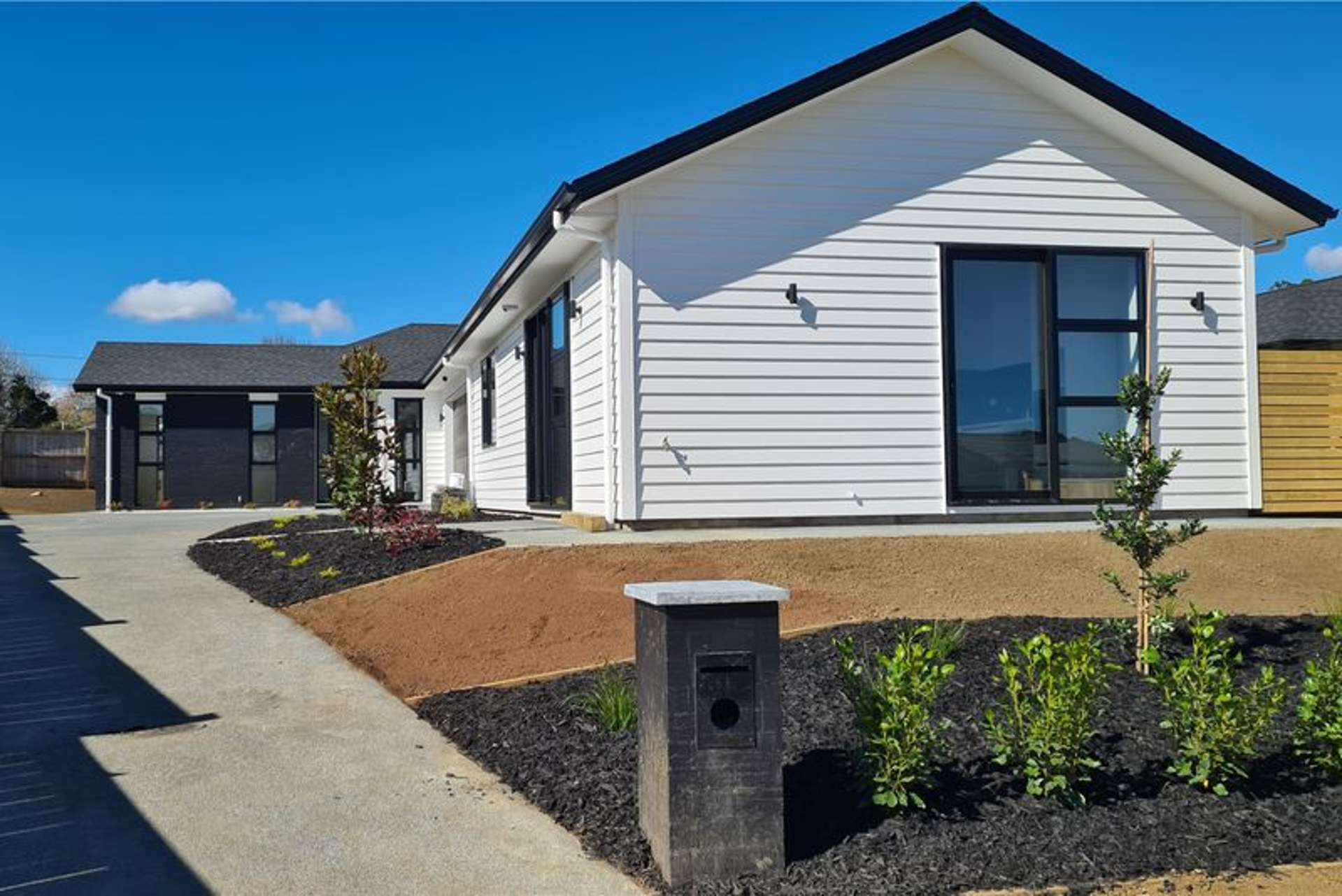 81 Twin Parks Rise Papakura_0