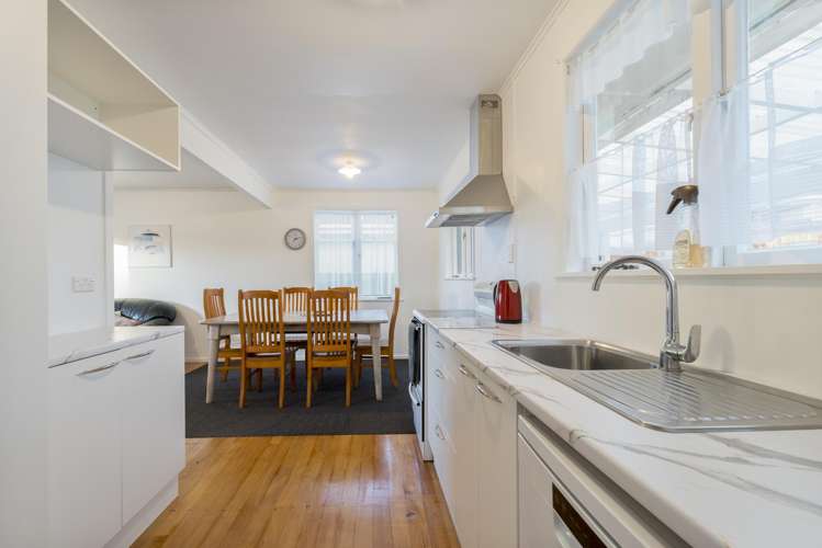 21 Arlette Place Massey_15