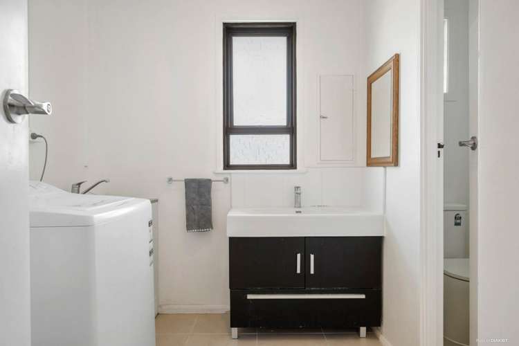 77 West Street Pukekohe_14