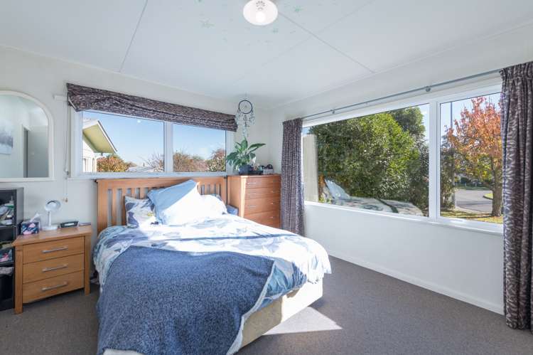 26 Keats Crescent Stoke_8