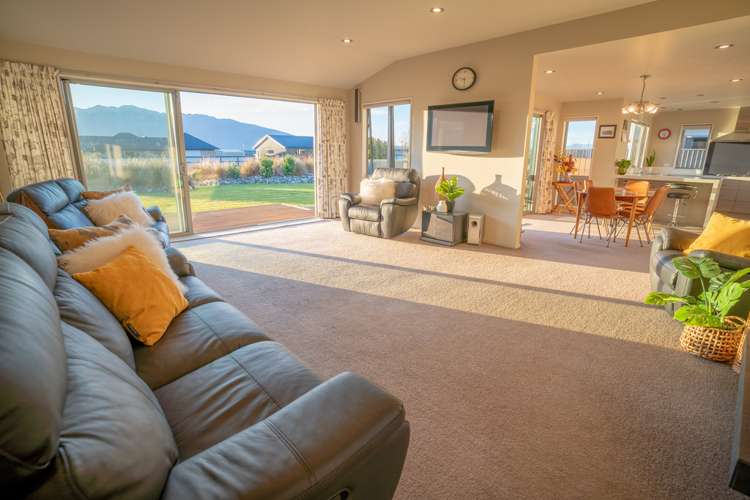 11 Wet Jacket Place Te Anau_1