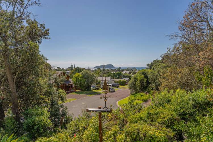 36a and 36b Mount Ave Pauanui_6