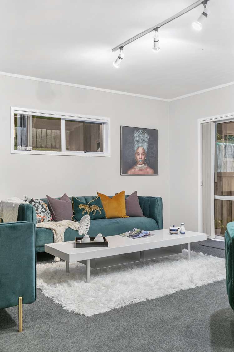 15 Longfellow Parade Glen Eden_21