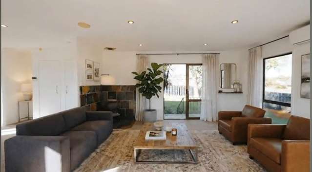 6 Redcrest Avenue Red Hill_2