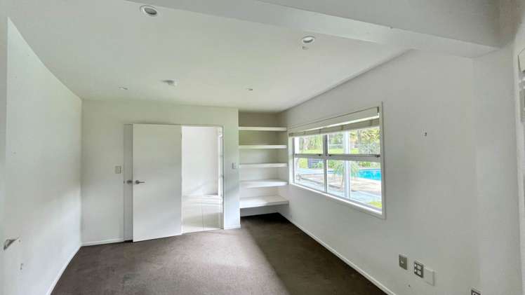 77 James Paige Lane Riverhead_18