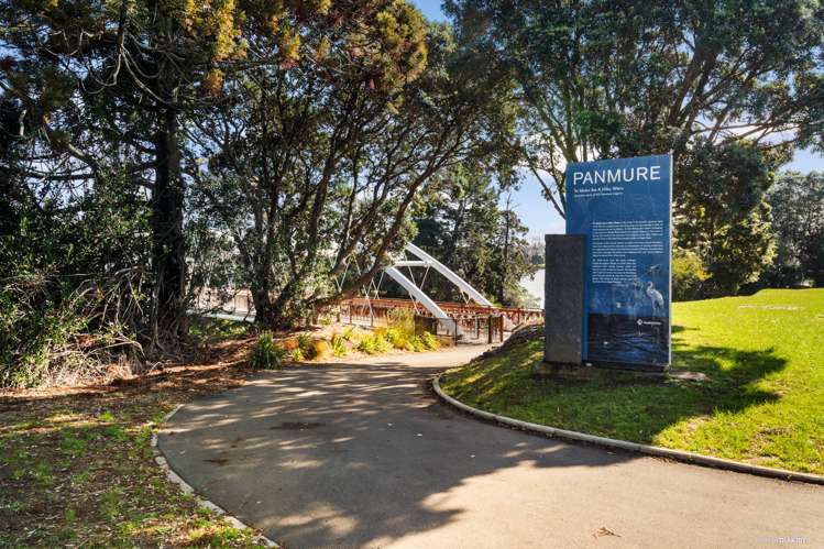 1 & 2 /42 Church Crescent Panmure_13