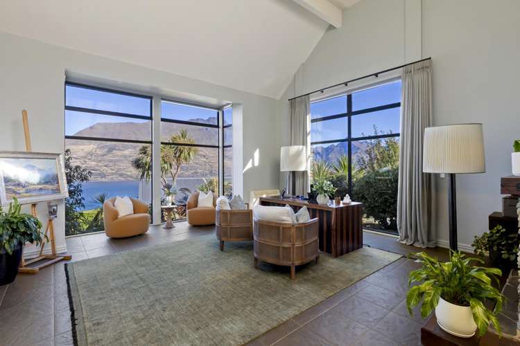 21 & 23 MacKinnon Terrace Sunshine Bay_21