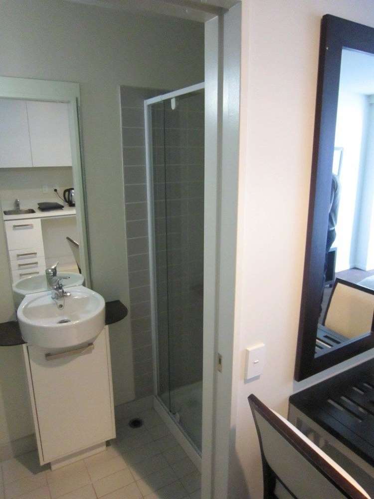 1202/10 Waterloo Quadrant Auckland Central_2