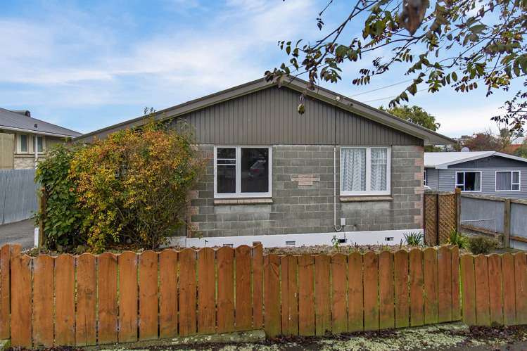 13 Grants Road Marchwiel_14