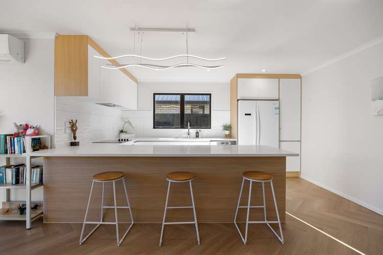 1/36 Maanihi Drive Rototuna North_8