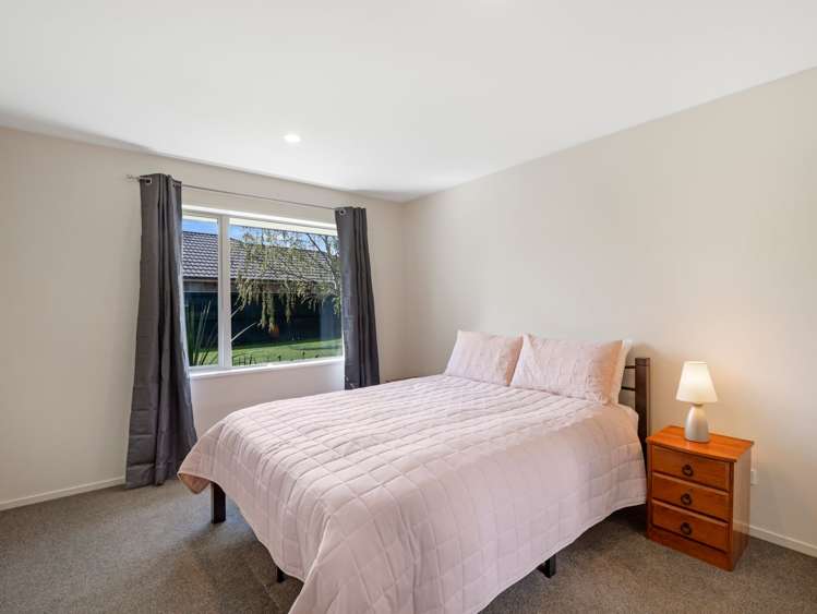 280 Southfield Drive Lincoln_25