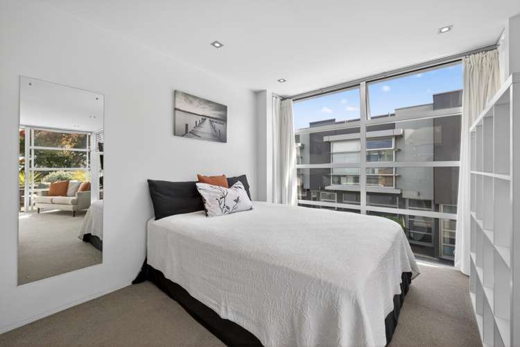 8/8A Settlers Crescent Ferrymead_13