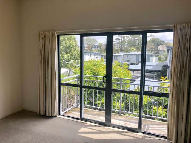 2/8 Soljak Place Mount Albert_4