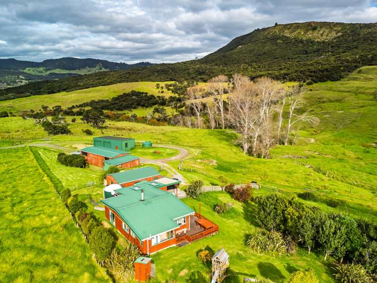 7849 State Highway 12 Omapere_25