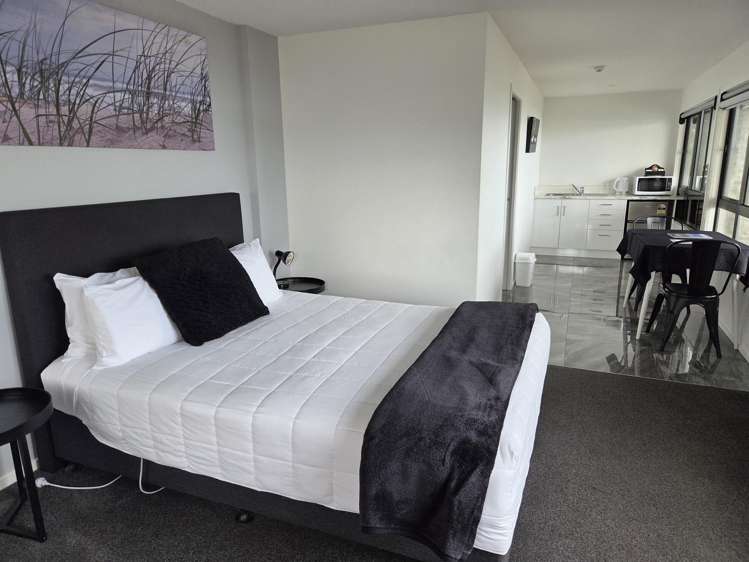 100 Lake Terrace Taupo_10