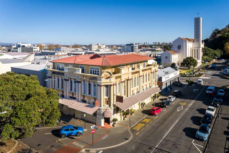 County Hotel, 12 Browning Street Napier South_15