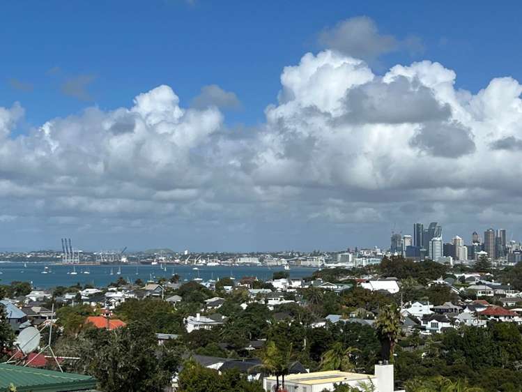 88 Onewa Road Northcote Point_10