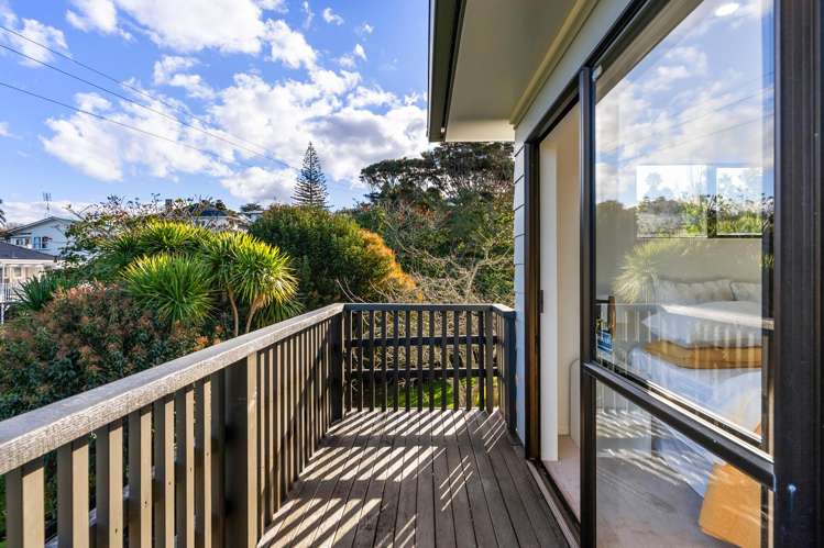 6/55-65 Chivalry Road Glenfield_13