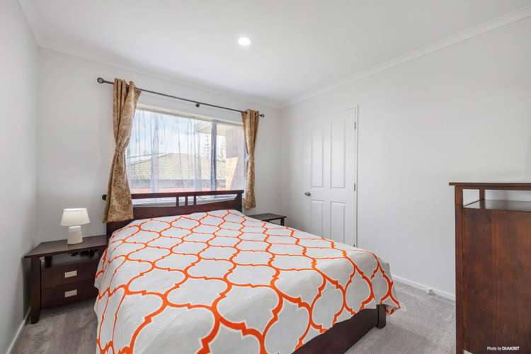 10 Shah Place Glen Eden_14