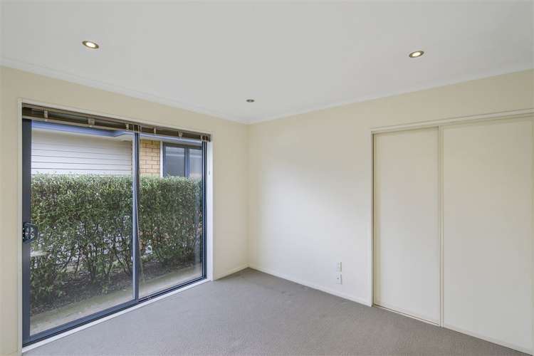 2/16 Grassmere Street Papanui_5