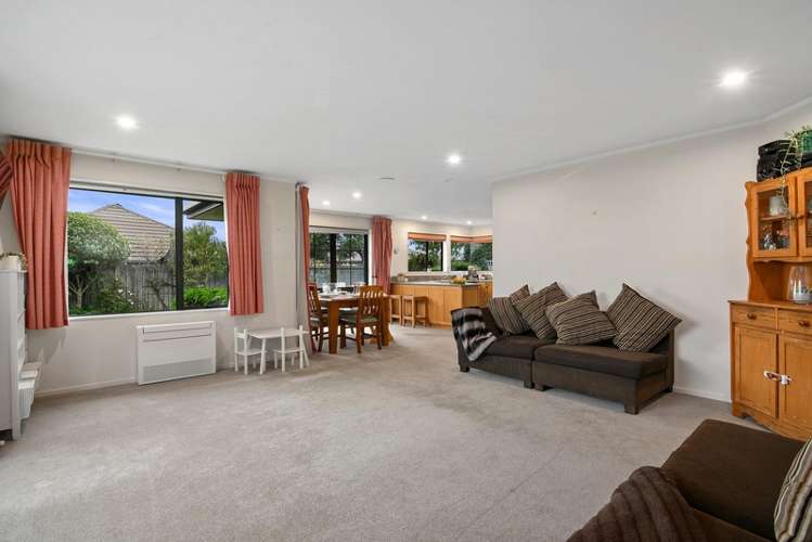 12 Mary Ann Muller Crescent Stoke_9