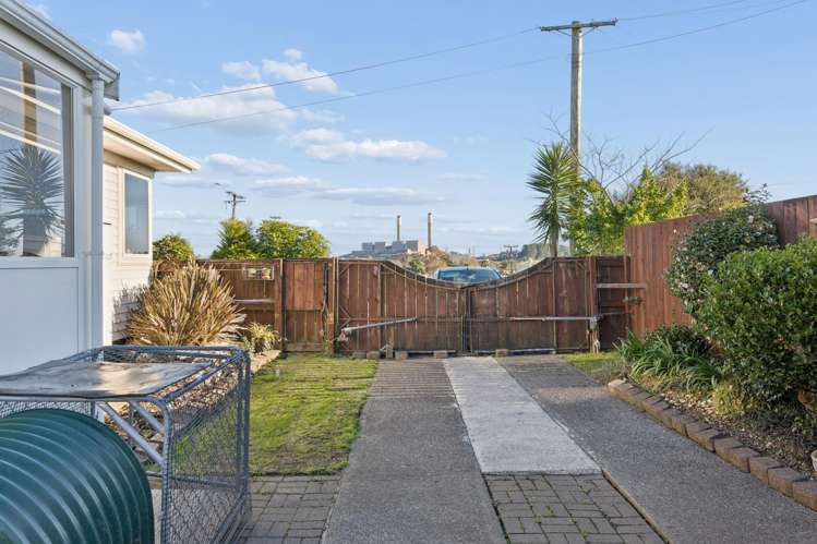 186 Russell Road Huntly_15