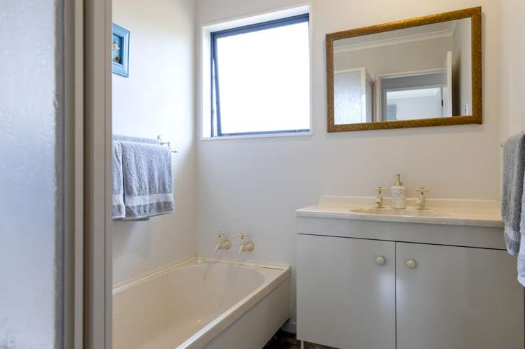 2/19 Brunette Drive Acacia Bay_20