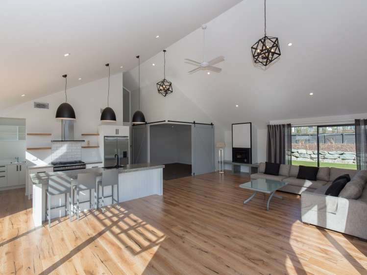 84 Infinity Drive Wanaka_5