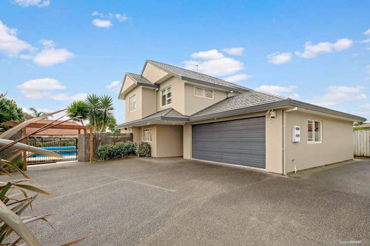 32 Lothian Brae Wattle Downs_24