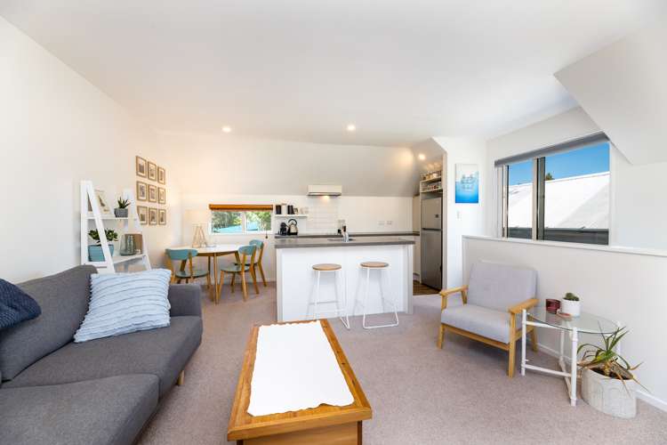 2a Defoe Place Waltham_15