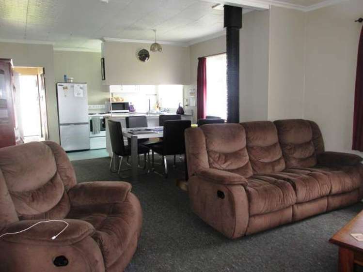 65 Shiel Street Reefton_3