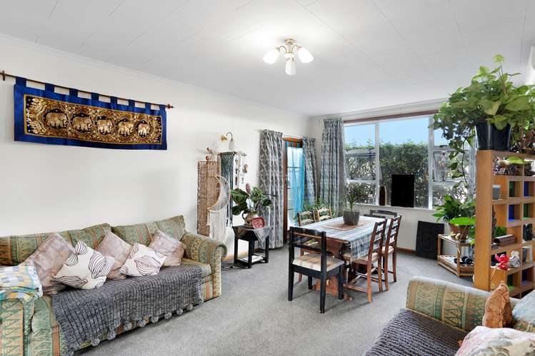 223 High Street North Carterton_5