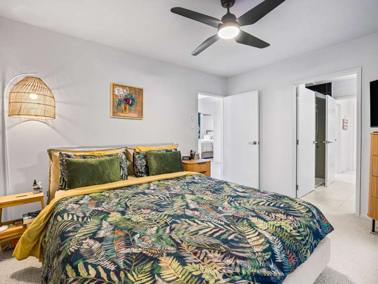 137 Soleares Avenue Mount Pleasant_14