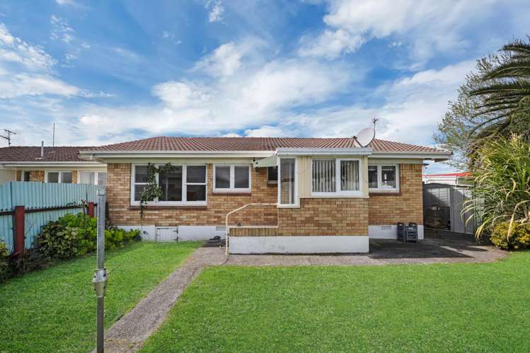 1/11 Carolyn Street Manukau_14