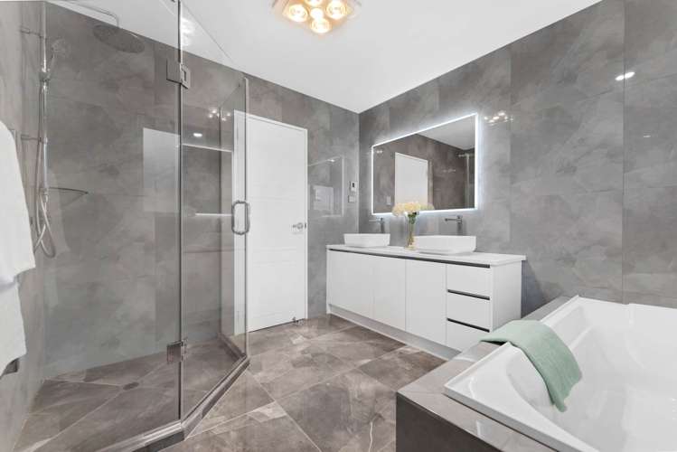 21 Horsefields Drive Flat Bush_34