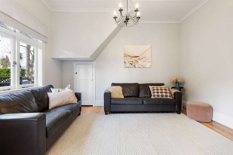 11 St Winifreds Avenue Hamilton East_13